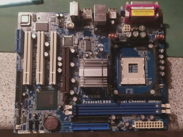 Placa base ASRock P4i65G