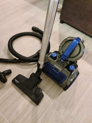 Aspirador sin bolsa Taurus EXEO 2500 (poco uso). de segunda mano por 45 EUR  en Reus en WALLAPOP
