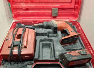 ATORNILLADOR DE PLADUR HILTI ST1800-A2 de segunda mano por 140 EUR en  Figueres en WALLAPOP