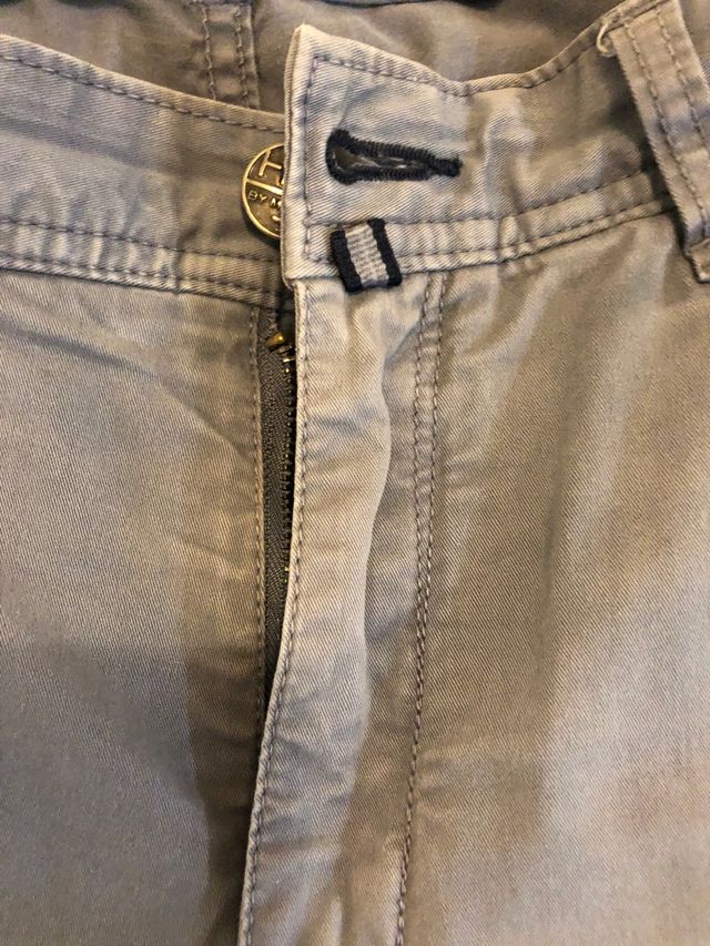 Pantalón chino HE Mango gris