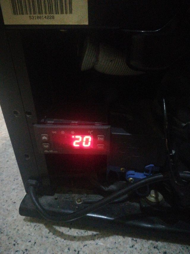 vinoteca 17 botellas