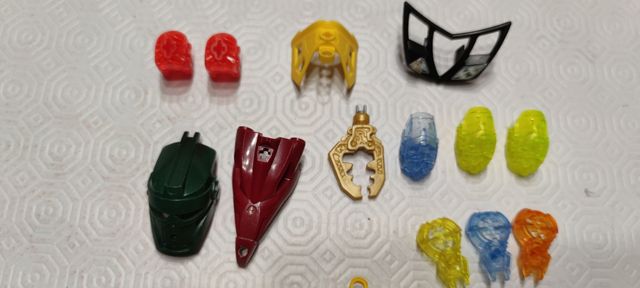 Lote piezas Bionicle de Lego