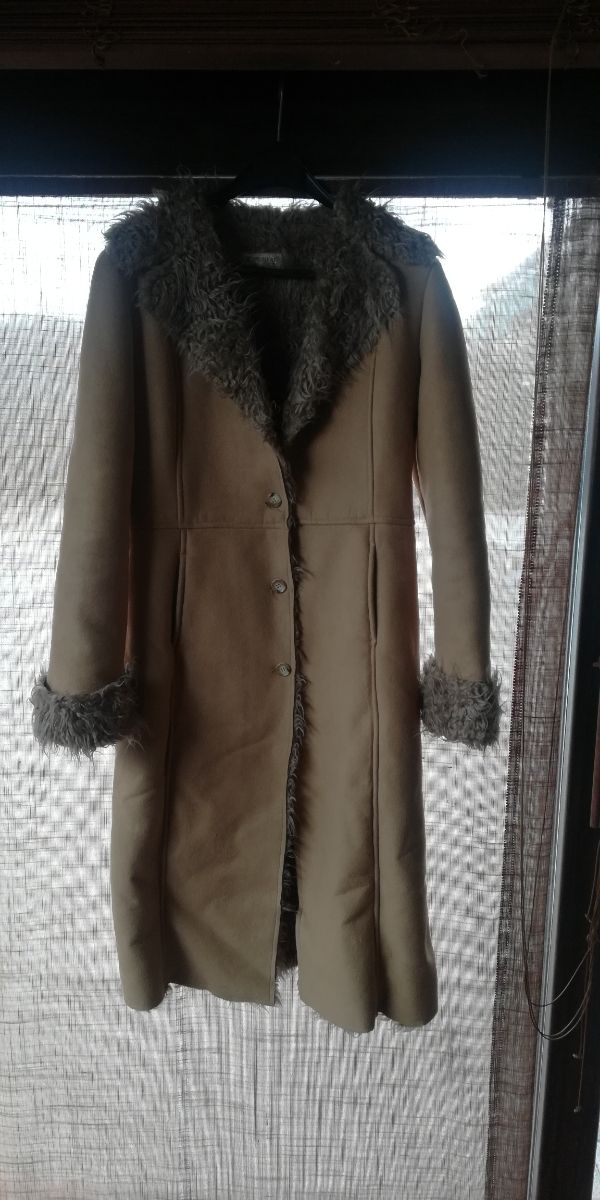 Abrigo de  antelina y borreguillo