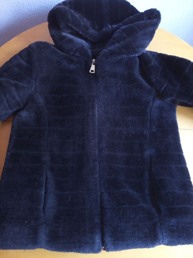 Abrigo de pelo negro