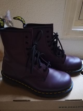 dr martens moradas charol