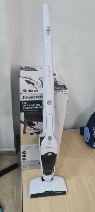 Aspirador escoba silvercrest 2 en 1 de segunda mano por 59,99 EUR en  Fuengirola en WALLAPOP