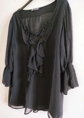 Blusa fiesta Zara vintage de segunda mano por 10 EUR en A Coruña en WALLAPOP