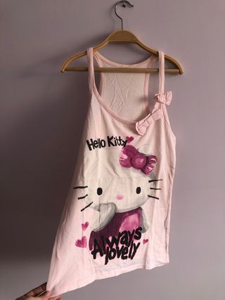 Pijama rosa tirantes Hello Kitty de Oysho de segunda mano por 2 EUR en  Logroño en WALLAPOP