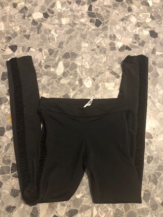 Leggins de fiesta Calzedonia de segunda mano por 20 EUR en Cádiz en WALLAPOP