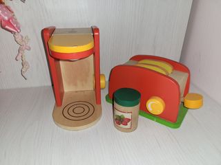 Juguete de madera LIDL cafetera + tostadora de segunda mano por 5 EUR en  Sevilla en WALLAPOP