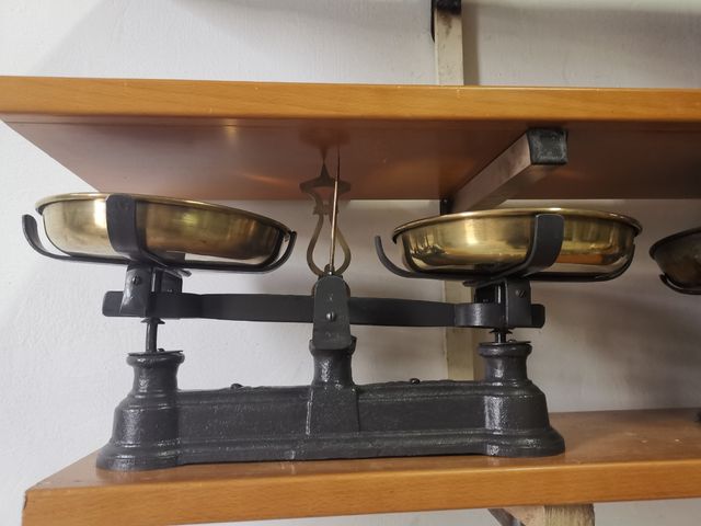 pesas balanza o peso,hierro o bronce