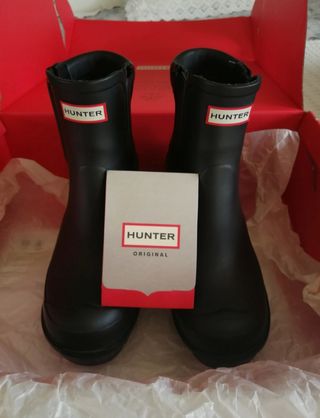 Botas Hunter tacón de segunda mano por 70 EUR en Fonteculler en WALLAPOP