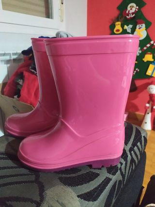 Botas de agua talla 26 de segunda mano por 2 EUR en Logroño en WALLAPOP