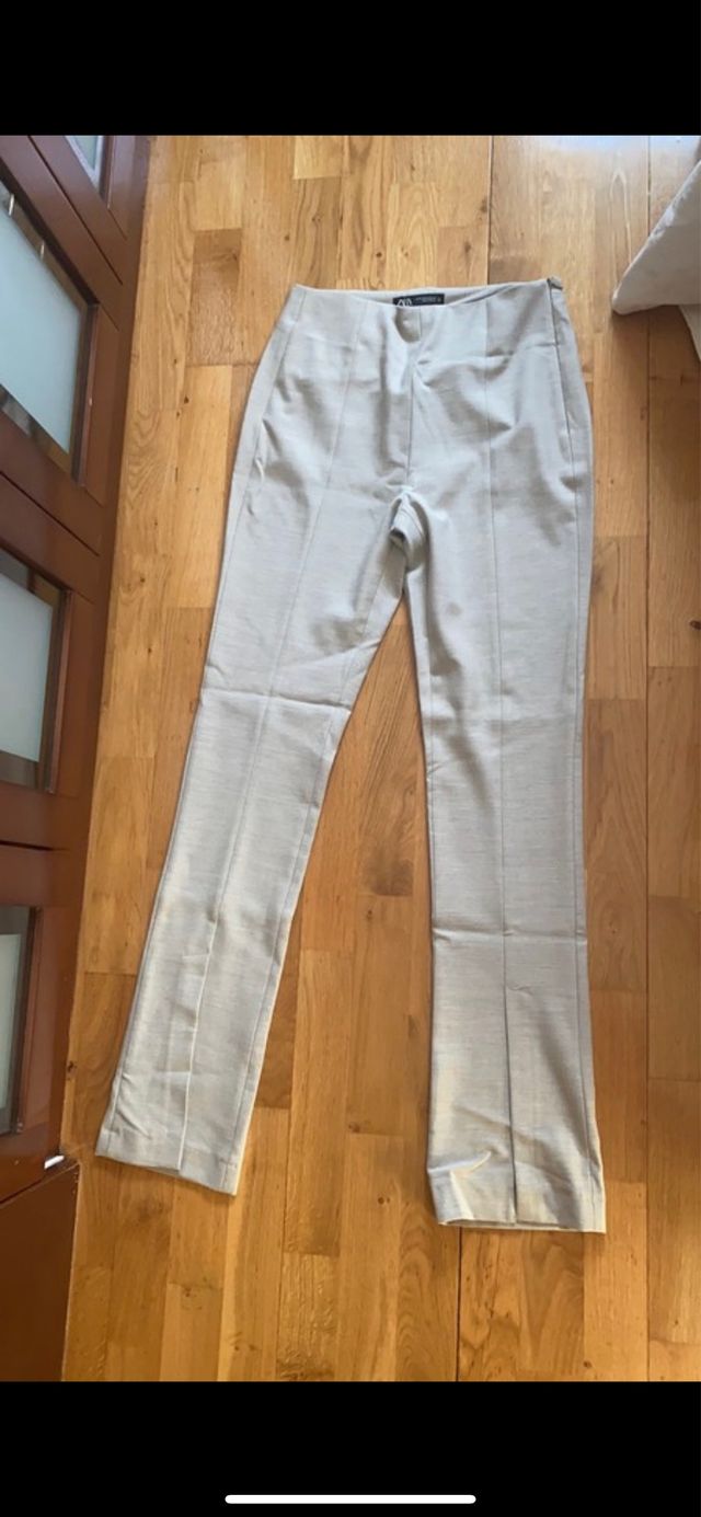 Pantaloni Zara