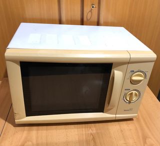 Microondas NORM, MW 1000 de segunda mano por 25 EUR en Madrid en WALLAPOP