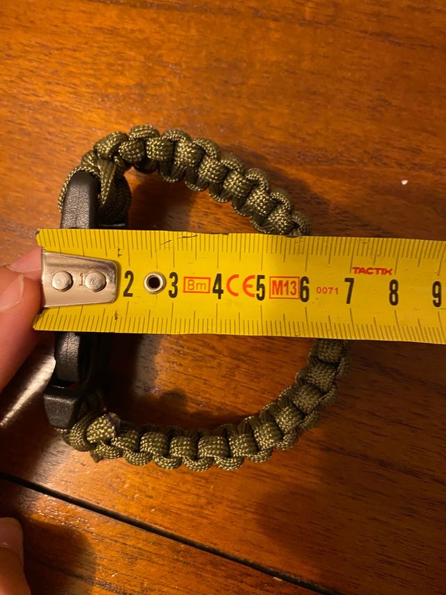 Pulsera de Supervivencia