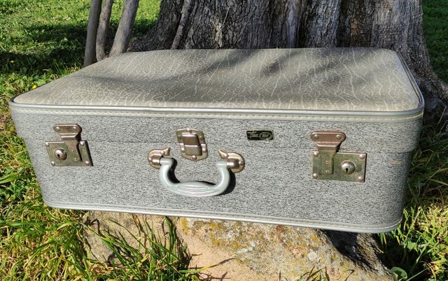 Maleta vintage marca Mik