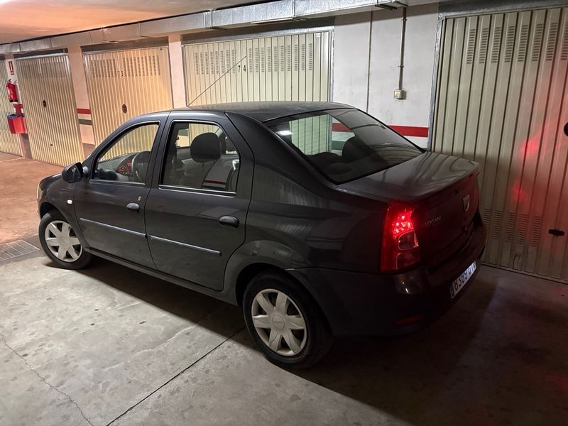 Dacia Logan 2010 - foto 1