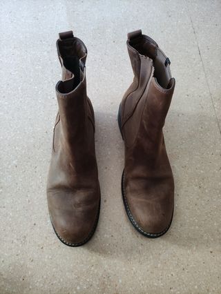 Botas mujer Clarks talla 43 de segunda mano por 20 EUR en Barcelona en  WALLAPOP