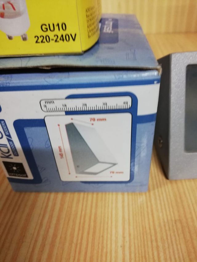 Vendo 2 lámparas de pared exterior modelo Karen