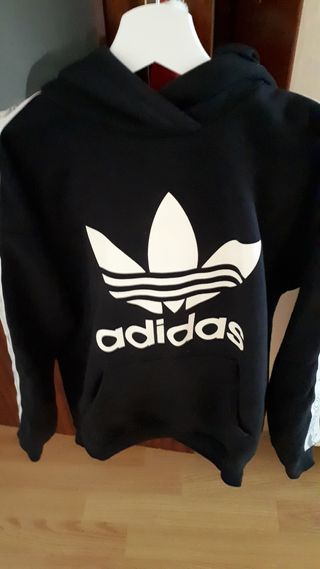 Sudadera Adidas original comprada en Jd sports de segunda mano por 25 EUR  en Argentona en WALLAPOP