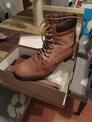 Botin fosco hombre 45 de segunda mano por 45 EUR en Aranjuez en WALLAPOP