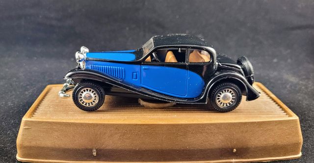 GUISVAL Bugatti T50 (1950) escala 1/32