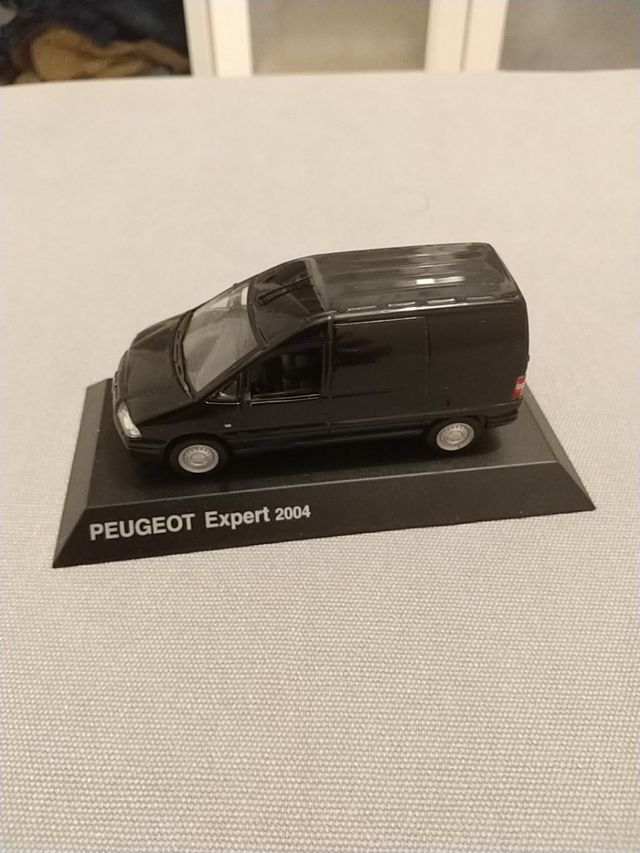 Peugeot Expert mkI restyling 2004 1/43 de Norev