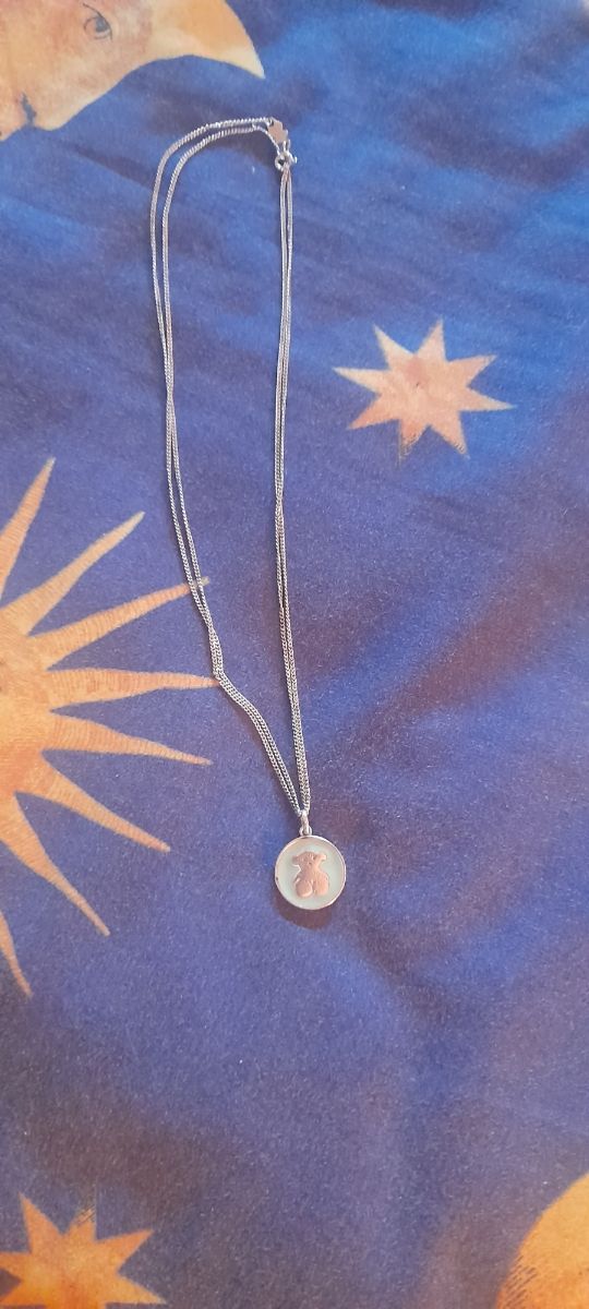 colgante con cadena larga