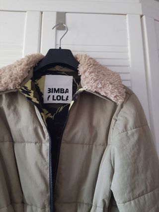Anorak de Bimba y Lola de segunda mano por 45 EUR en Madrid en WALLAPOP