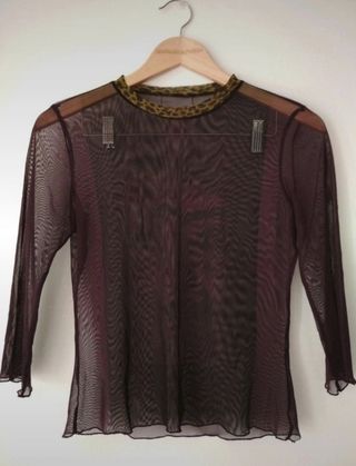 Camiseta transparente Zara de segunda mano por 5 EUR en Santiago de  Compostela en WALLAPOP