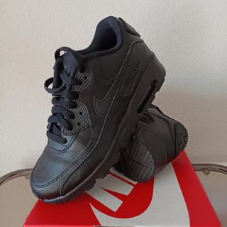 NIKE AIR MAX 90 Talla 35.5 de segunda mano por 45 EUR en Rivas-Vaciamadrid  en WALLAPOP
