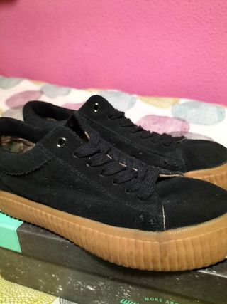 Zapatillas negras Coolway de segunda mano por 13 EUR en Torrent en WALLAPOP