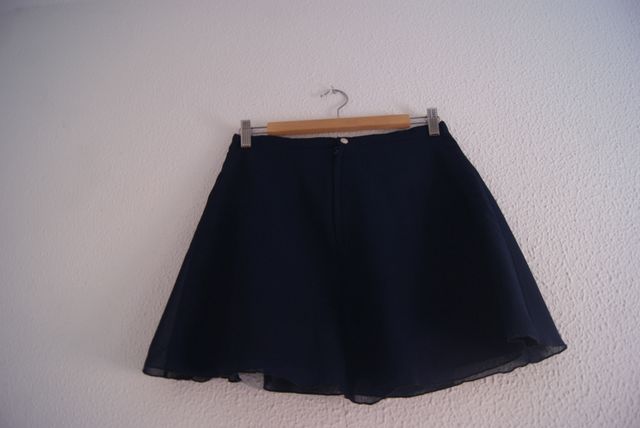 Minifalda gasa azul marino