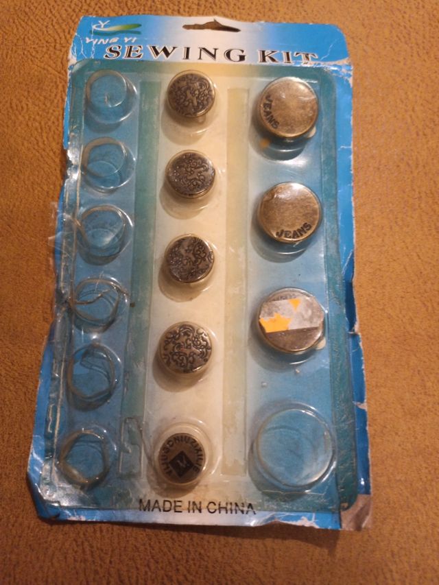 8 BOTONES METALICOS DE INCRUSTAR X 1€