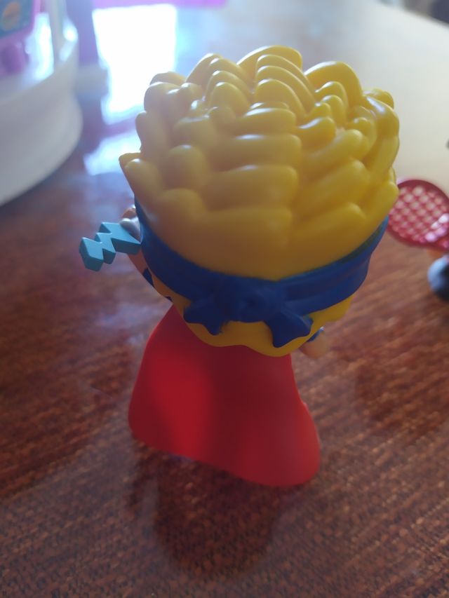 Pin y pon Superhéroe y deportista