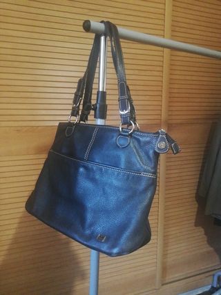 Bolso de piel marca The Sak de segunda mano por 10 EUR en Madrid en WALLAPOP