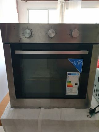 Horno + vitrocerámica de segunda mano por 50 EUR en Marbella en WALLAPOP