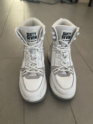 Zapatillas Sixtyseven de segunda mano por 20 EUR en Málaga en WALLAPOP