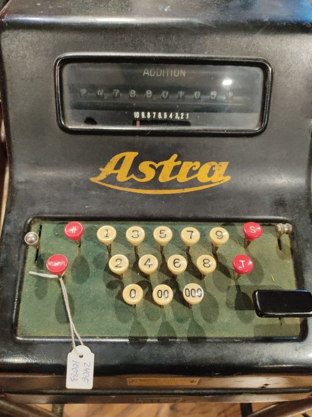 maquina sumadora antigua Astra de 1922.