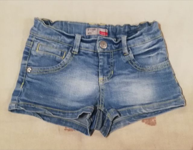 Pantalón corto vaquero niña