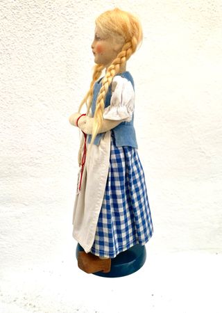 ANTIGUA MUÑECA HOLANDESA