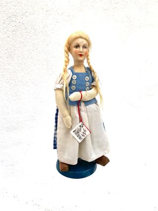 ANTIGUA MUÑECA HOLANDESA
