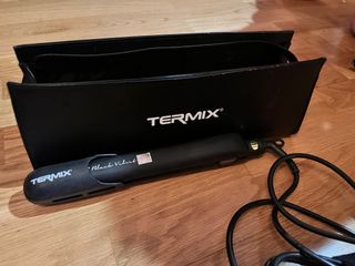 Plancha de pelo termix black velvet de segunda mano por 10 EUR en Madrid en  WALLAPOP