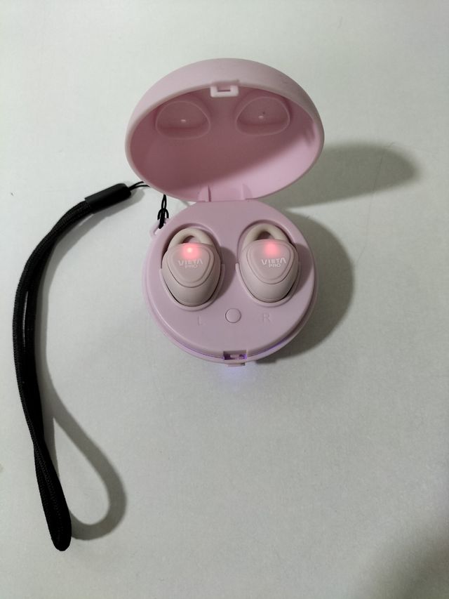 AURICULARES VIETA PRO CASE ROSA de Segunda mano por 15 EUR en