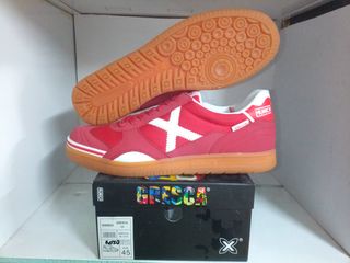 Fútbol Sala T-45 Munich Gresca rojo de segunda mano por 40 EUR en Cádiz en  WALLAPOP