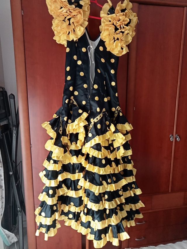 vestido gitana nuevo puesto 1 vez. talla 38
