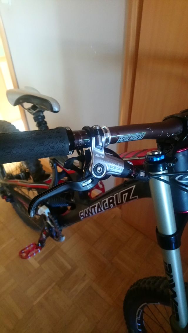 ¡¡URGE!!  Santa Cruz V10 CC