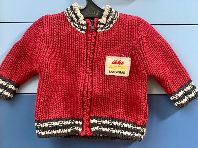 Chaqueta punto y camiseta. 6 meses. IKKS