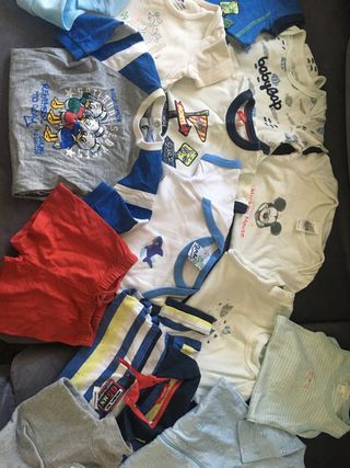 Lote ropa bebé 2-6 meses de segunda mano por 10 EUR en Madrid en WALLAPOP